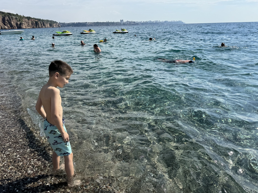 Max at the beach at the Beach Park, with a view on the city center and the Gulf of Antalya