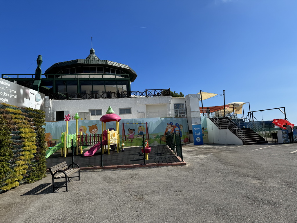 Playground and restaurant at the Tünektepe Teleferik Tesisleri upper station at the Tünek Tepe hill