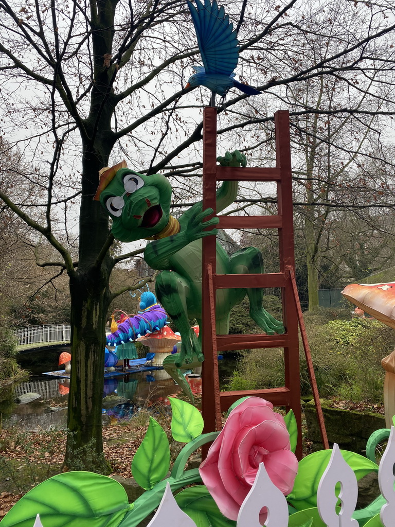 Lizard and bird decorations of the Alice in Wonderland Light Festival at the Antwerp Zoo