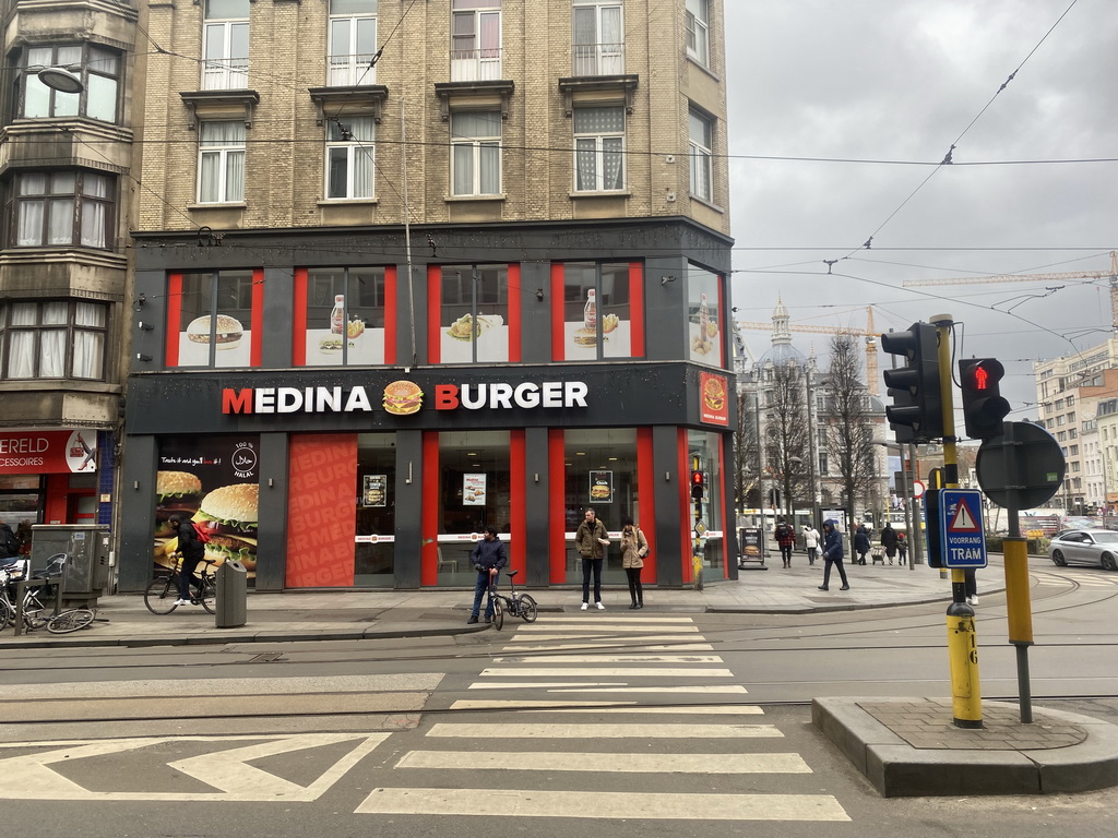 Front of the Medina Burger restaurant at the Carnotstraat street