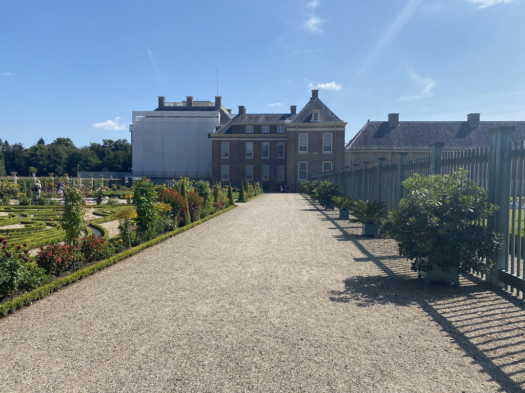 Southwest side of the Palace Garden and northwest side of Het Loo Palace