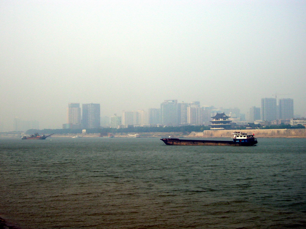 Xiangjiang river, boats and skyline of Chengsha, from Juzi Island