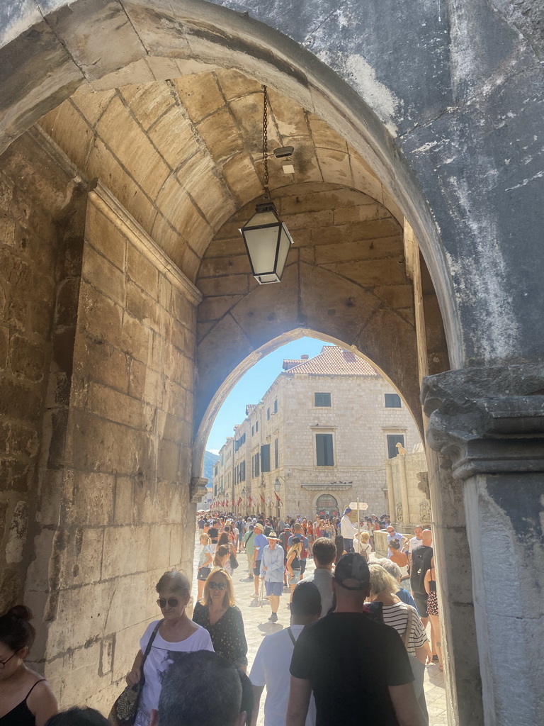 Gate from the area behind the Pile Gate to the Stradun street