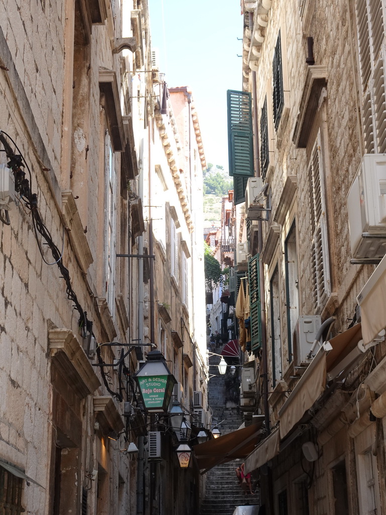 The Zamanjina Ulica street, viewed from the Stradun street