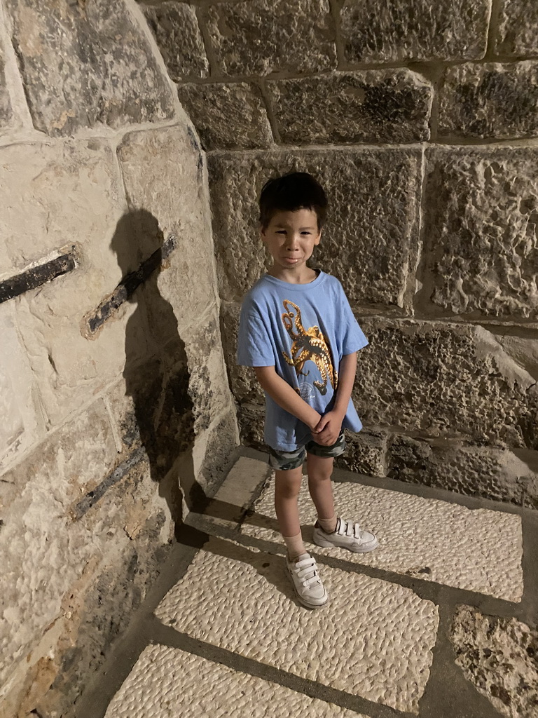 Max at the Prison Cell at the lower floor of the Rector`s Palace