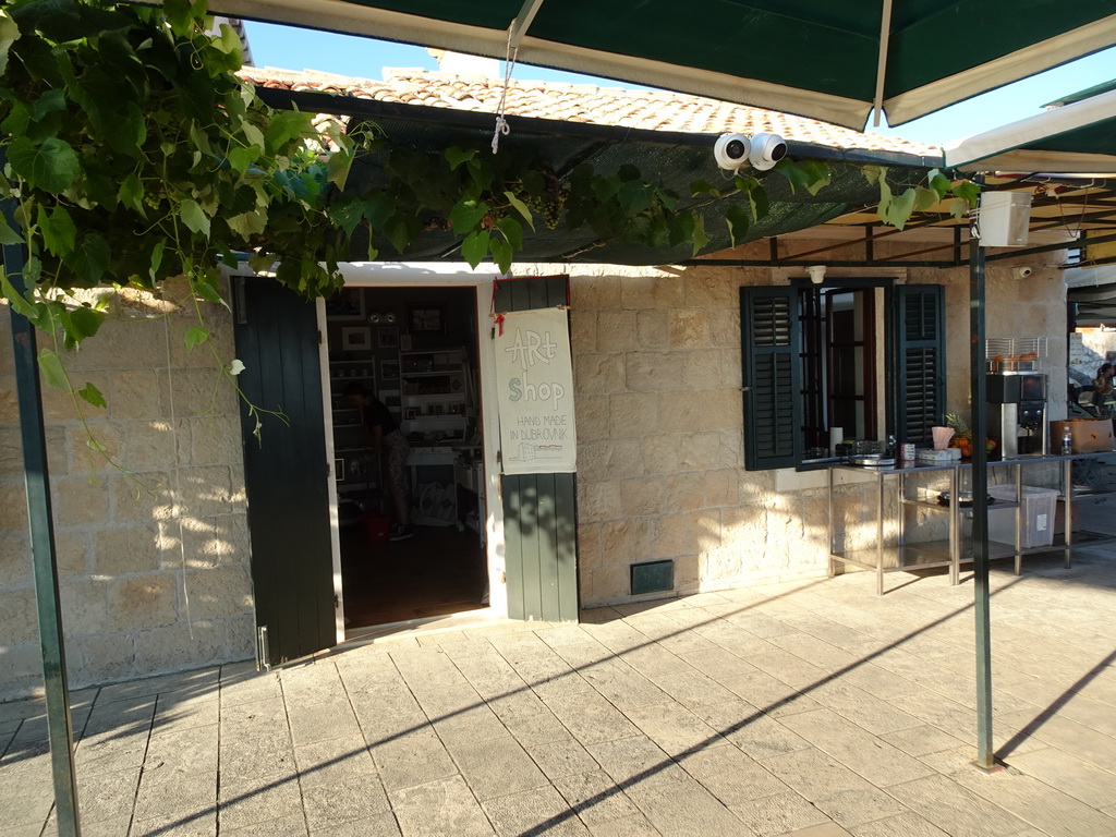 Front of the art shop on top of the Kula sv. Petra fortress