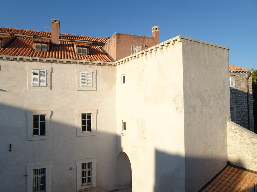 Back side of the Church of St. Margaret, viewed from the top of the southern city walls