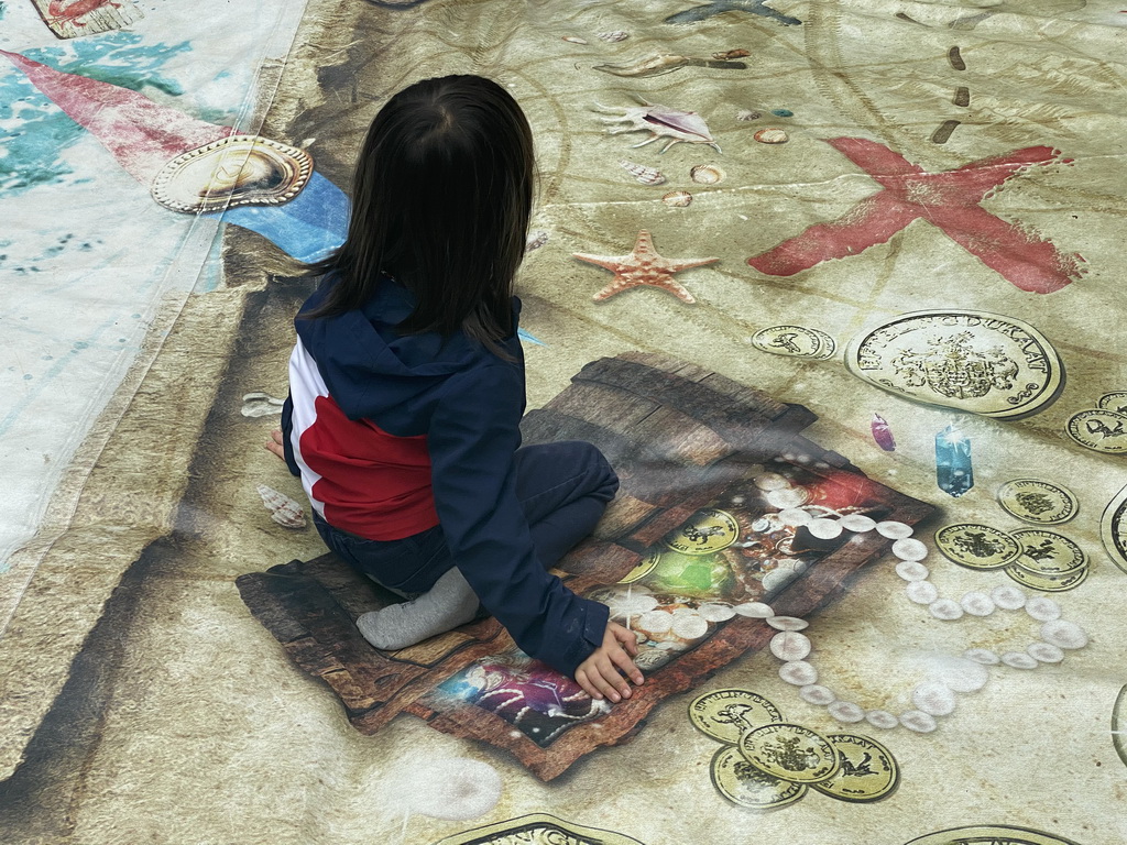 Max on a pillow at the Nest! play forest at the Ruigrijk kingdom