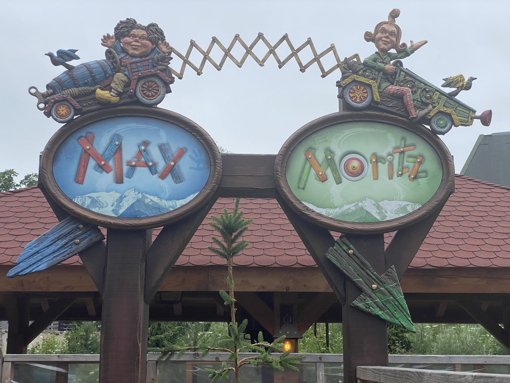 Sign at the waiting line at the Max & Moritz attraction at the Anderrijk kingdom