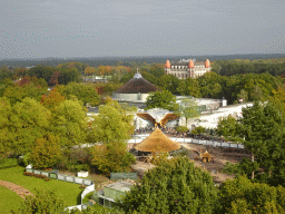 The Archipel and Sirocco attractions, under construction, the Vogel Rok attraction and the Panorama Restaurant at the Reizenrijk kingdom and the Efteling Hotel, viewed from the Pagoda attraction