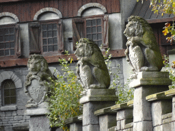 Statues in front of the Vliegende Hollander attraction at the Ruigrijk kingdom, viewed from the Nest! play forest