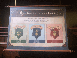 Explanation on the tours at the waiting line for the Symbolica attraction at the Fantasierijk kingdom