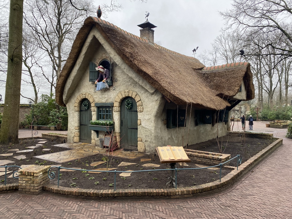 Front of the house at the Mother Holle attraction at the Fairytale Forest at the Marerijk kingdom