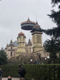 The Symbolica attraction of the Fantasierijk kingdom and the Pagode attraction at the Reizenrijk kingdom