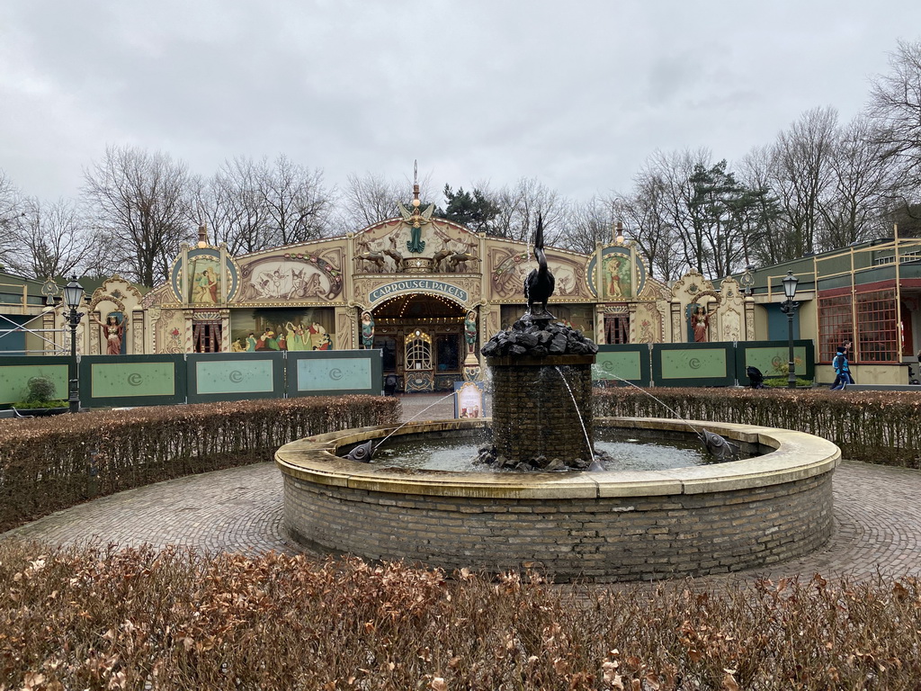 Pelican fountain and the front of the Carrouselpaleis attraction at the Carrouselplein square at the Marerijk kingdom