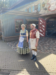 Actors in front of the Bäckerei Krümel restaurant at the Max & Moritz Square at the Anderrijk kingdom