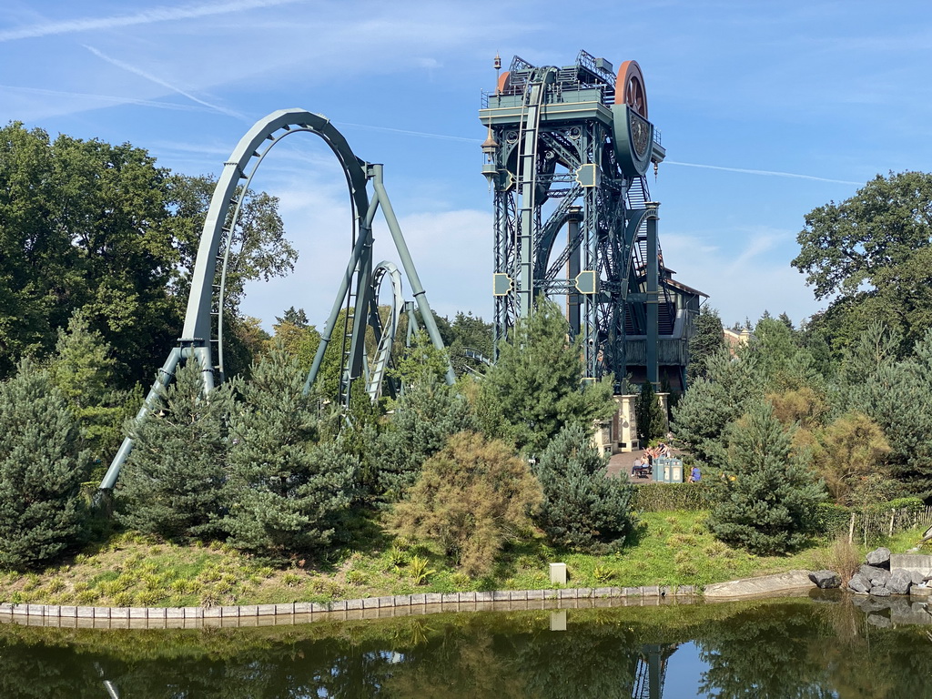 The Baron 1898 attraction at the Ruigrijk kingdom, viewed from the east side of the Piraña attraction at the Anderrijk kingdom