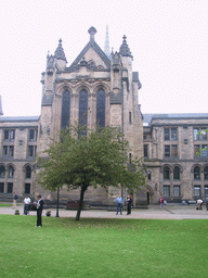 People having drinks before the gala dinner of the ECCB 2004 conference at the University of Glasgow