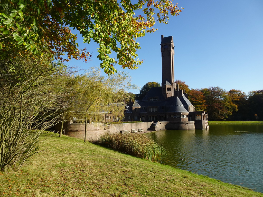 West side and pond of the St. Hubertus Hunting Lodge, viewed from the Kronkelweg road