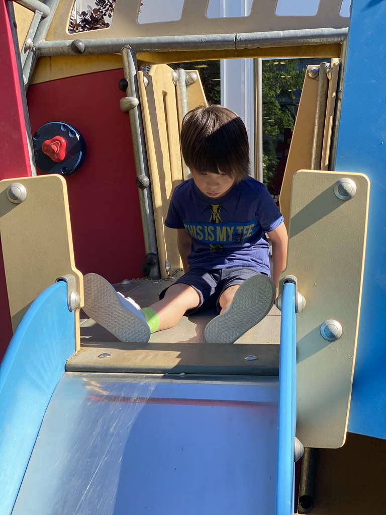 Max at the playground next to the Le Buffet restaurant at the Vayamundo Houffalize hotel