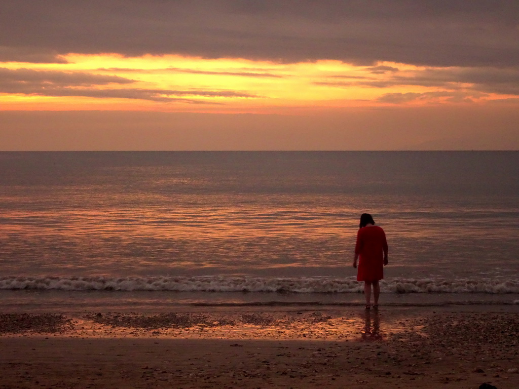 Miaomiao at Jimbaran Beach, at sunset