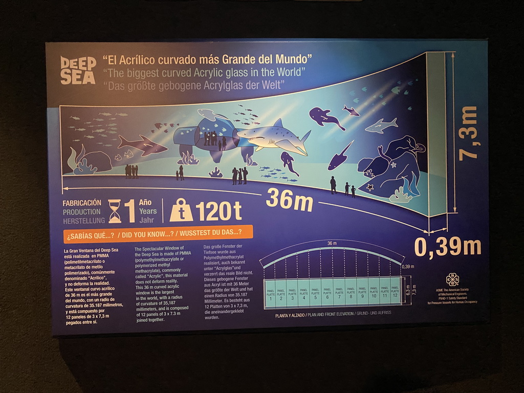 Information on the Large Curved Glass Wall at the lower floor of the Deep Sea Area at the Poema del Mar Aquarium