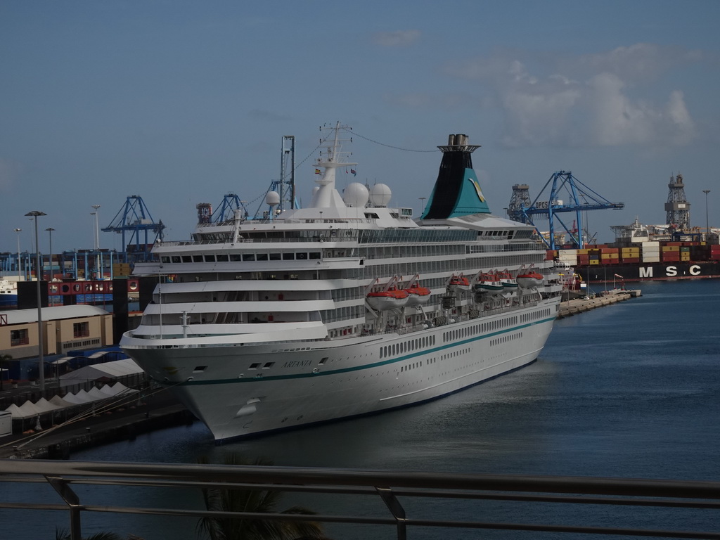 Large cruise ship in the Harbour, viewed from the viewing platform at the third floor of the Centro Comercial El Muelle shopping mall