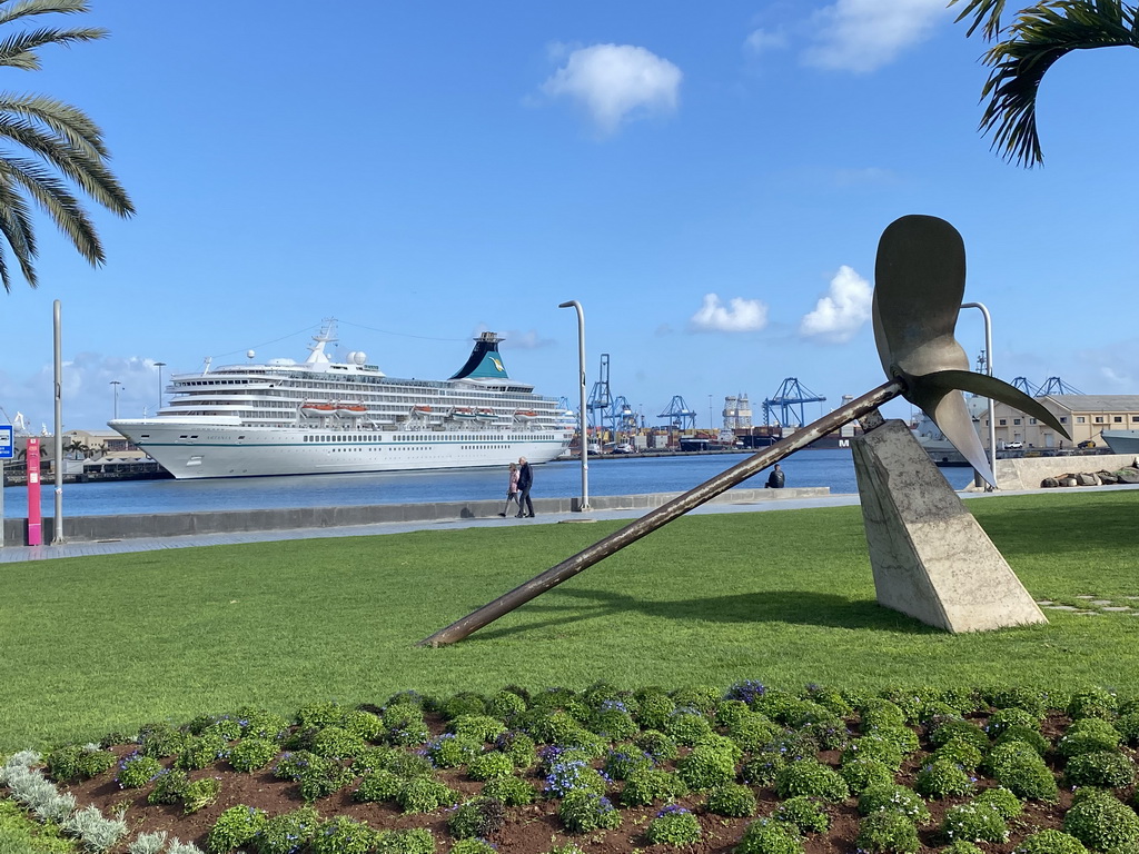 Large cruise ship in the Harbour, viewed from the Plaza de Canarias square