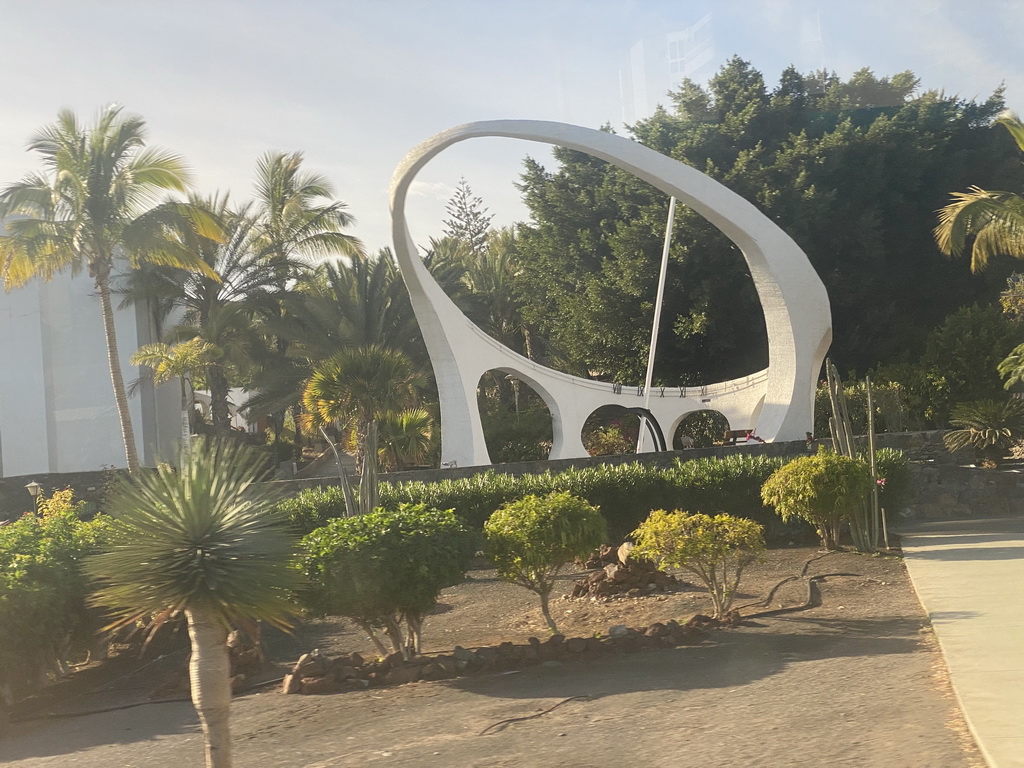 Piece of art at the Calle las Pitas street, viewed from the bus from Las Palmas at the GC-500 road