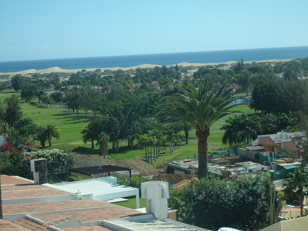 The Maspalomas Golf Course and the Maspalomas Dunes, viewed fom the tour bus from Puerto Rico on the Avenida Touroperador Tui street