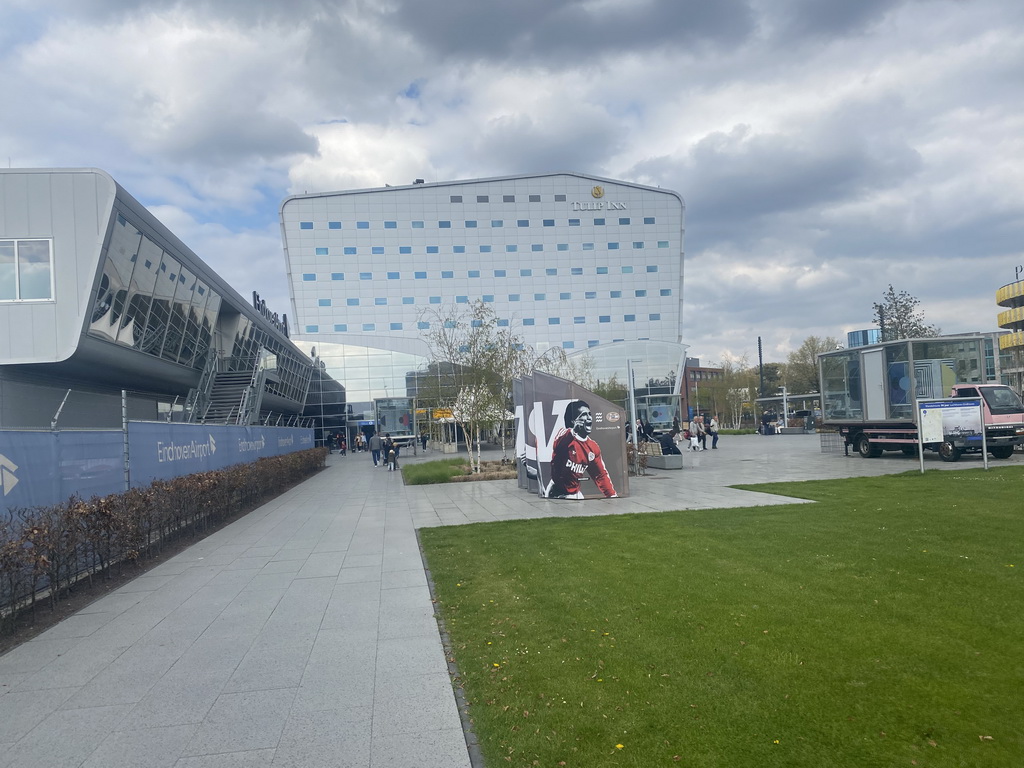 Front of Eindhoven Airport and the Tulip Inn hotel at the Luchthavenweg street