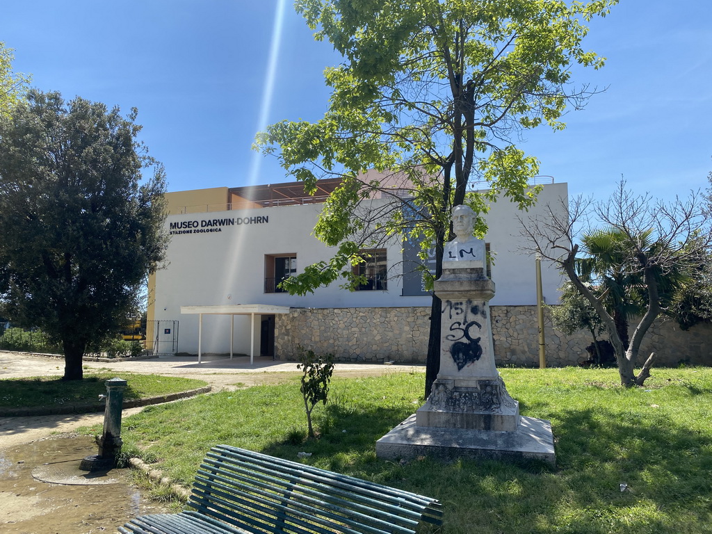 Bust in front of the Museo Darwin Dohrn museum at the Villa Comunale park