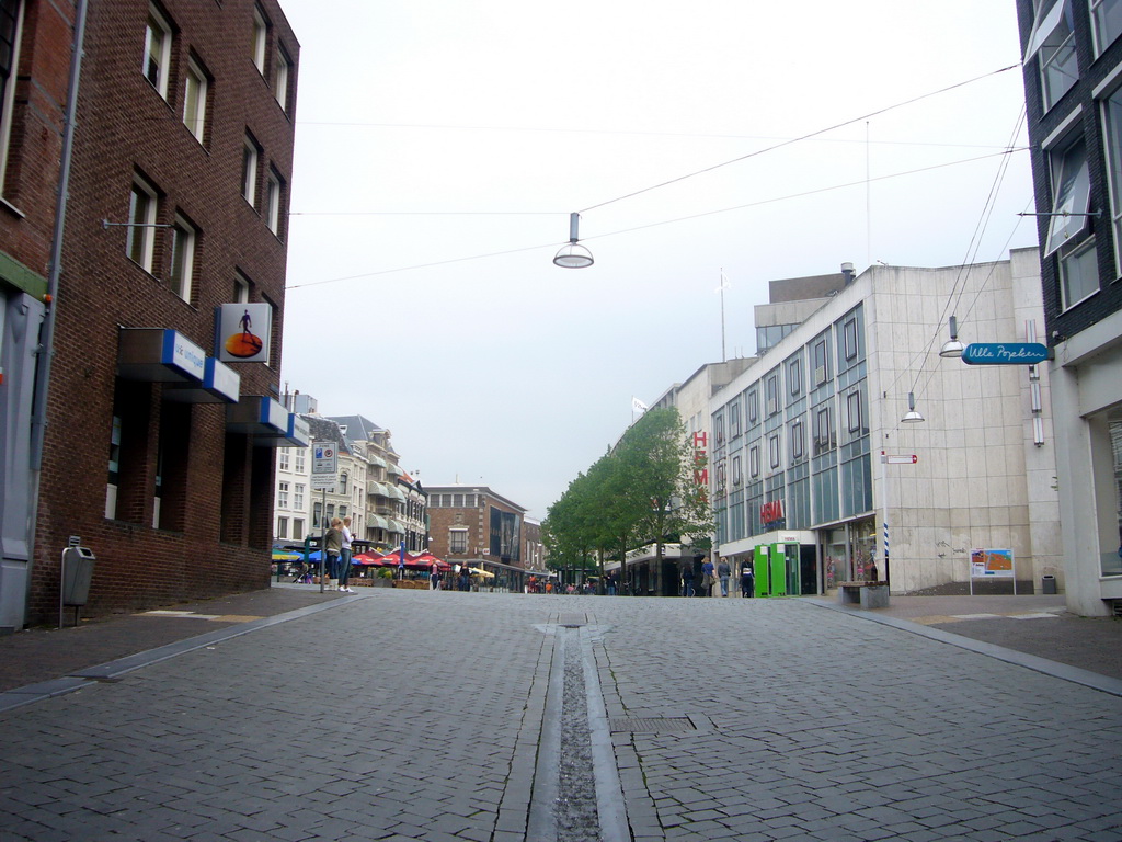 The Stikke Hezelstraat street and the Grote Markt square