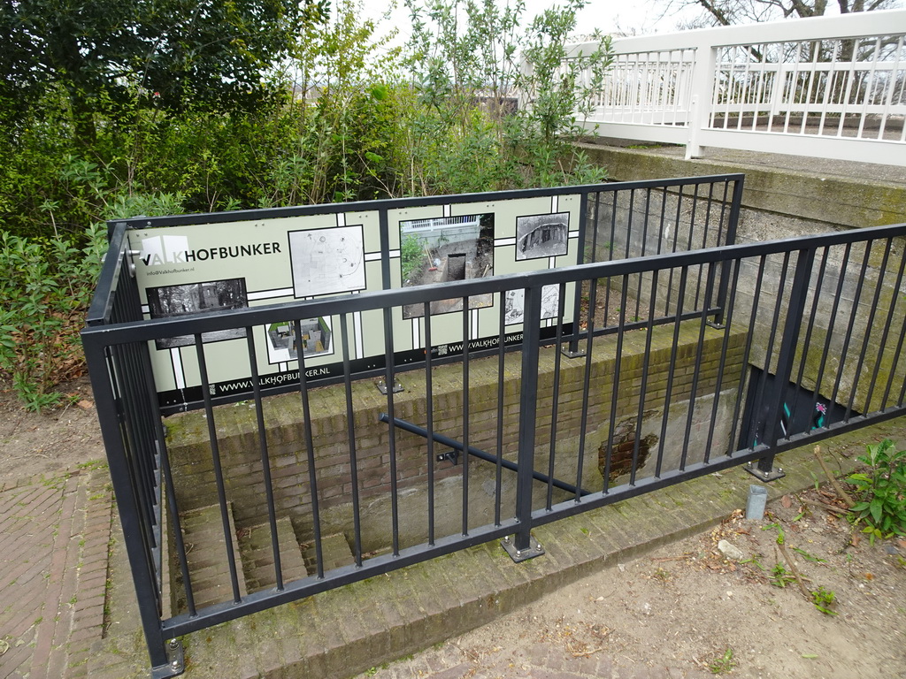 Entrance to the Valkhofbunker at the Valkhof park