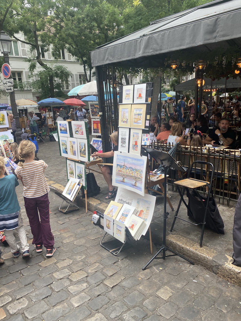 Street artist at the east side of the Place du Tertre square