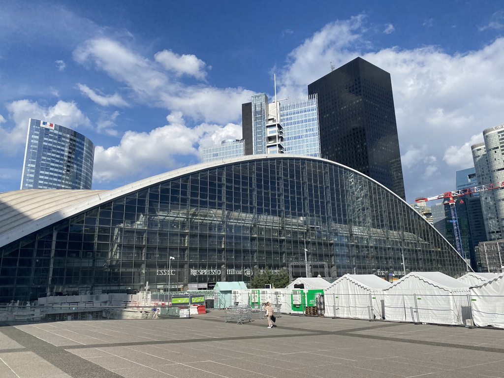 Front of the CNIT shopping mall at the Parvis de la Défense square