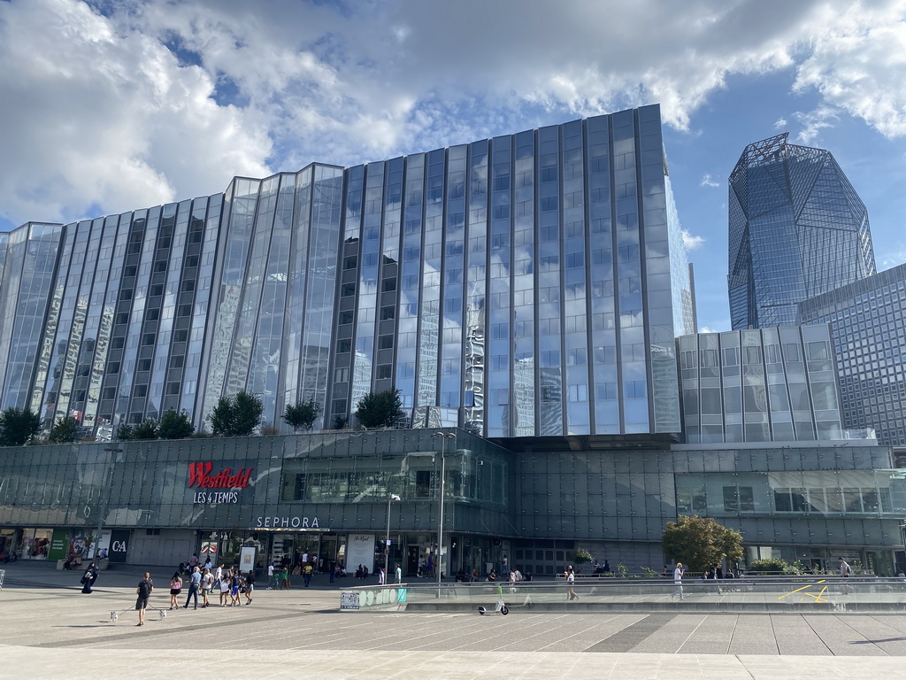 Front of the Westfield Les 4 Temps shopping mall and the Tour Hekla tower at the Parvis de la Défense square