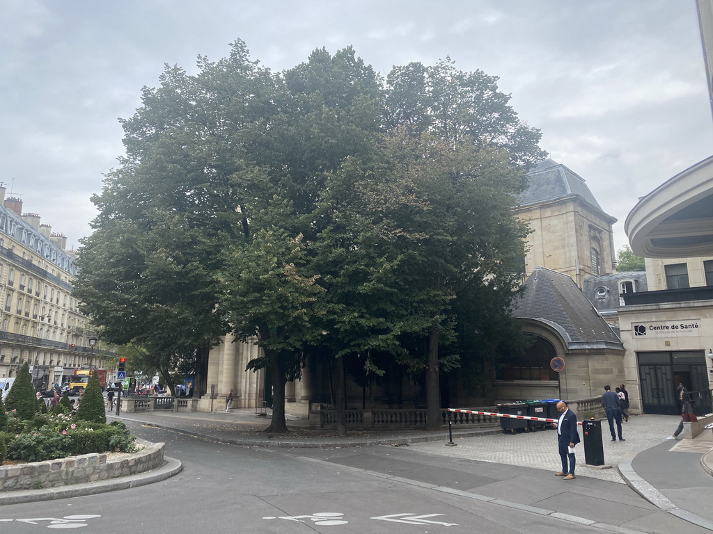 Front of the Saint-Nicolas du Chardonnet church at the Rue Saint-Victor street