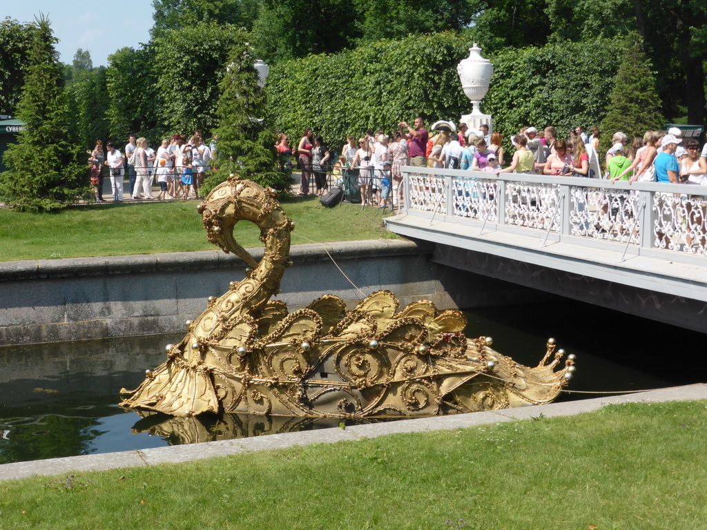 Golden boat in the Samsonovskiy Canal