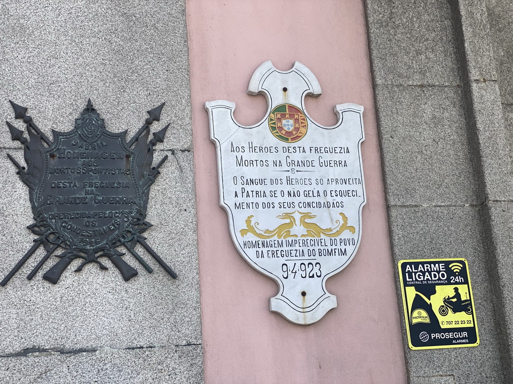 Sign in front of the Junta de Freguesia do Bonfim building at the Campo 24 de Agosto square