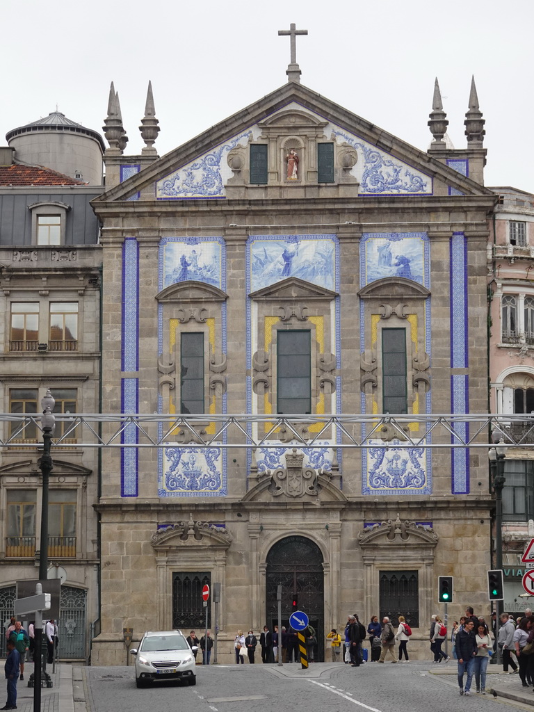 Front of the Igreja de Santo António dos Congregados church at the Rua de Sá da Bandeira street