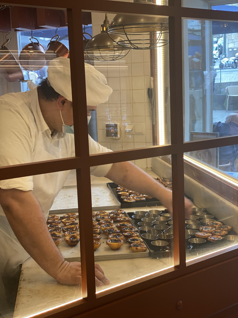 Person making Pastéis de Nata at the Flor de São Bento bakery