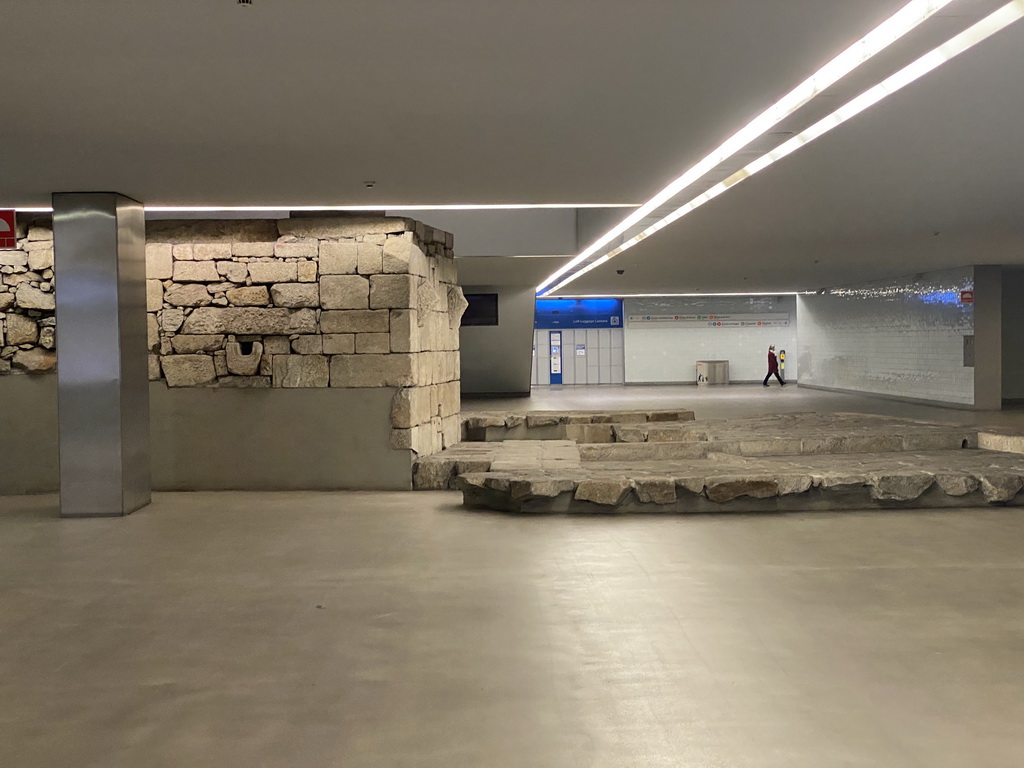 Ruins at the 24 de Agosto subway station