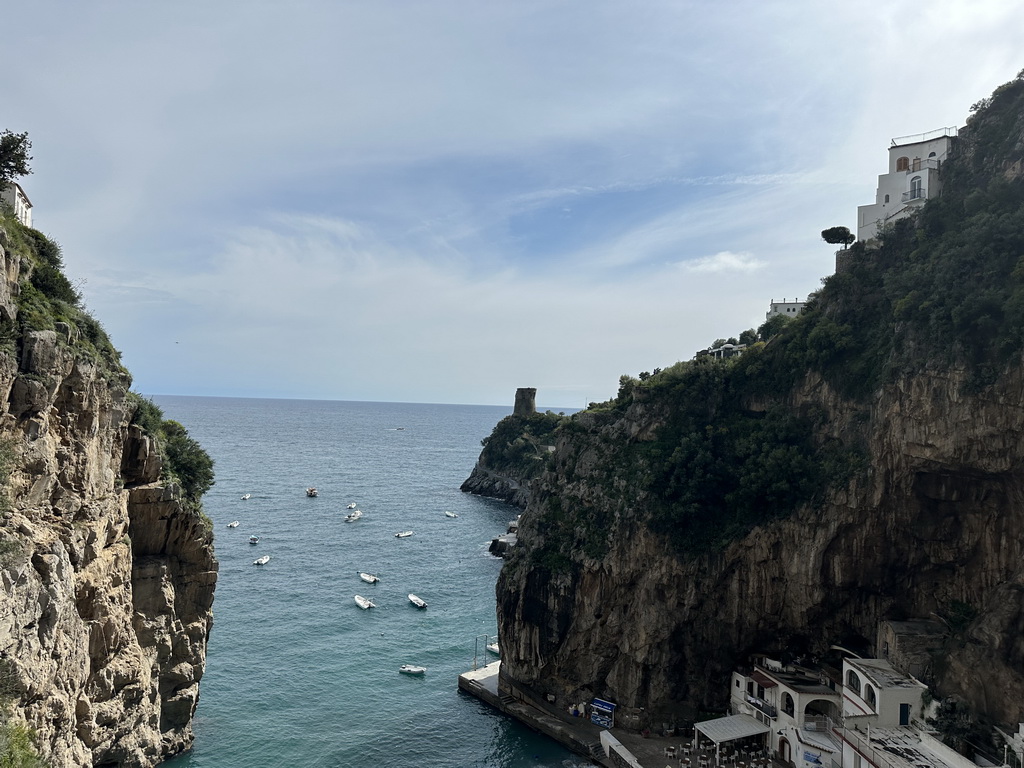 The Torre Asciola tower and the Tyrrhenian Sea, viewed from a parking lot next to the Amalfi Drive