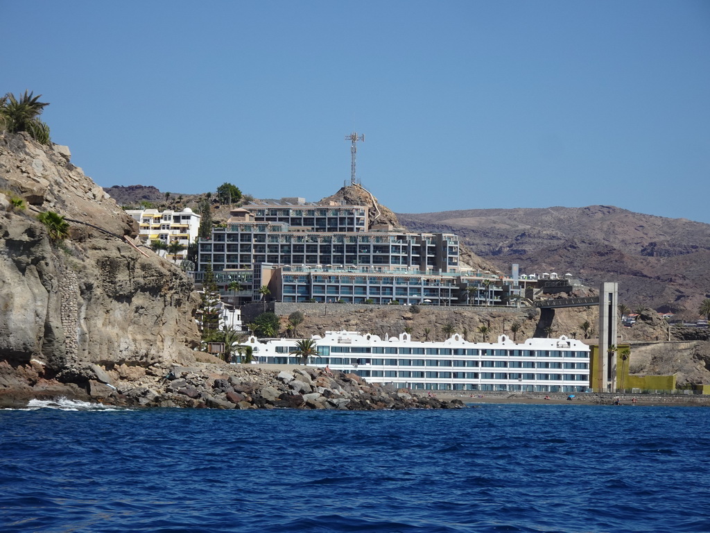 Hotels at the Playa del Cura beach, viewed from the Sagitarius Cat boat