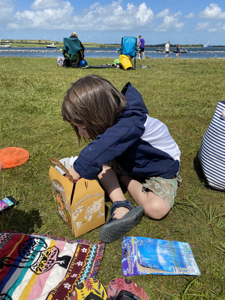 Max having lunch at the West Repart beach