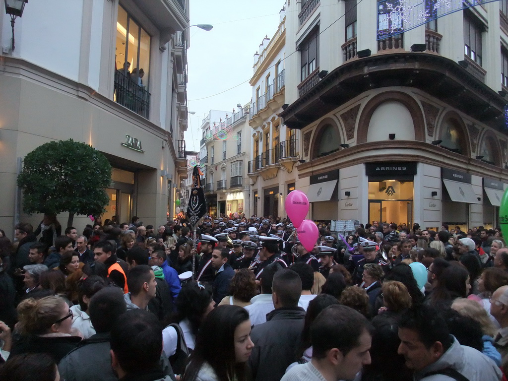 Fanfare orchestra at the crossing of the Calle de Velázquez and the Calle Rioja shopping streets