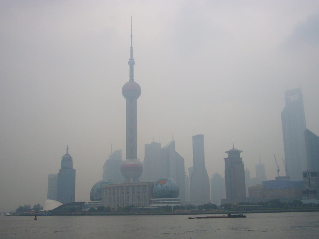 Huangpu river and the skyline of the Pudong district, with the Oriental Pearl Tower