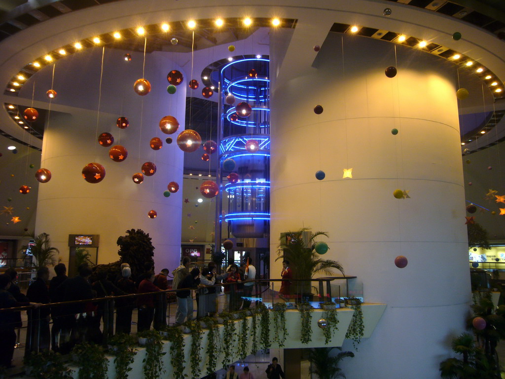 Queue at the elevator inside the Oriental Pearl Tower