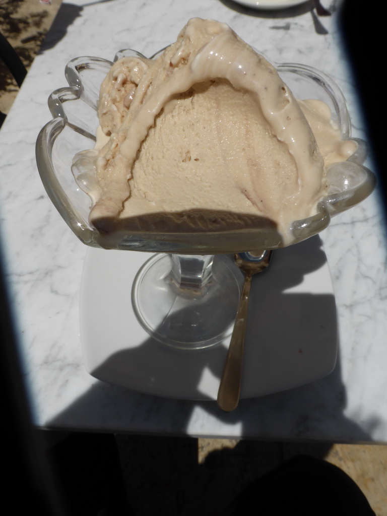 Icecream at the Caffè la Piazza restaurant at the Piazza Duomo square